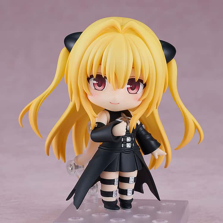Nendoroid 2453 – To Love-Ru Darkness – Golden Darkness 2-0 (1)